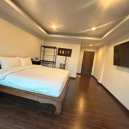 Chris Jay @ Cnx Apartment เชียงใหม่ ภายนอก รูปภาพ