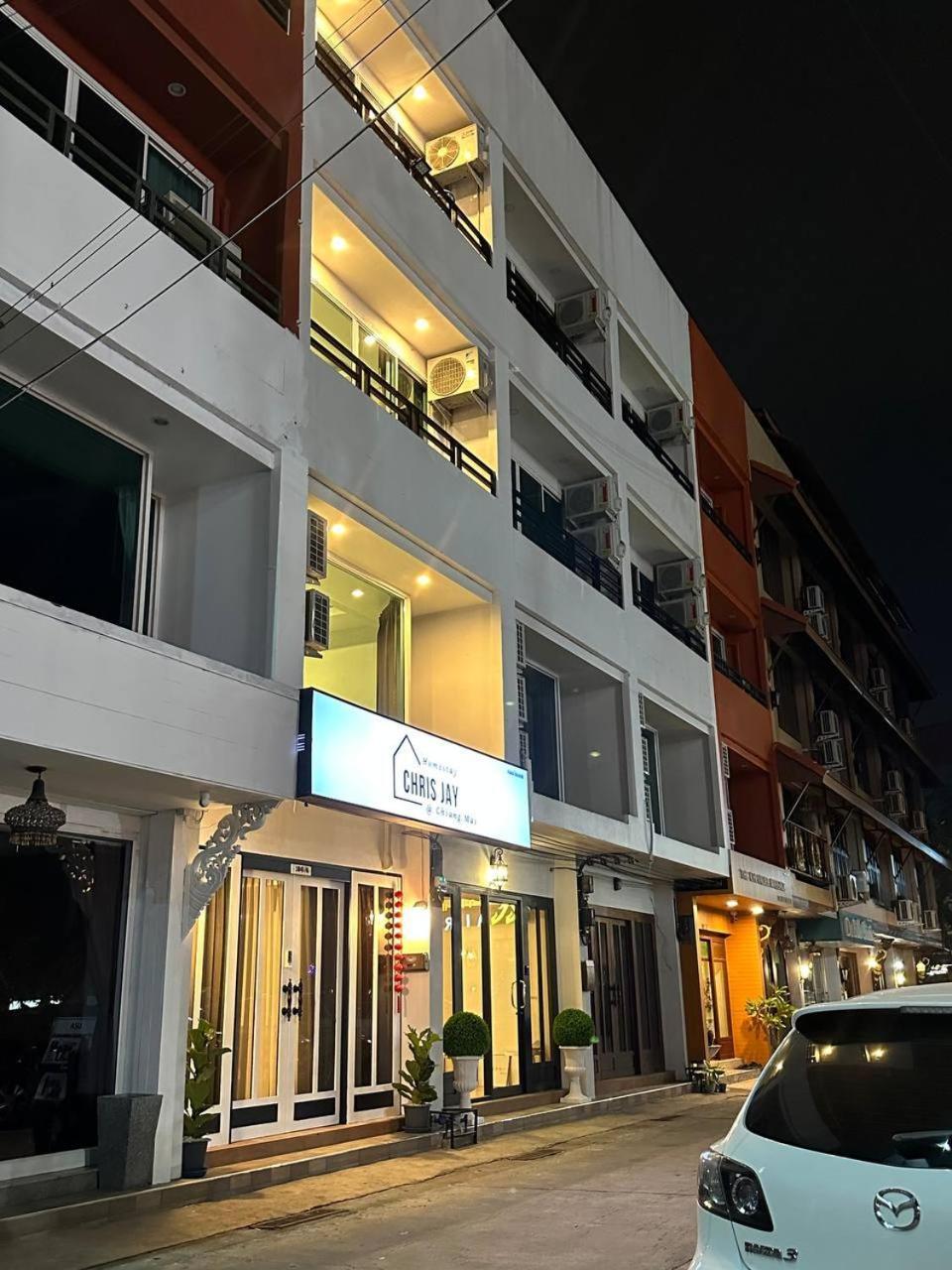 Chris Jay @ Cnx Apartment เชียงใหม่ ภายนอก รูปภาพ