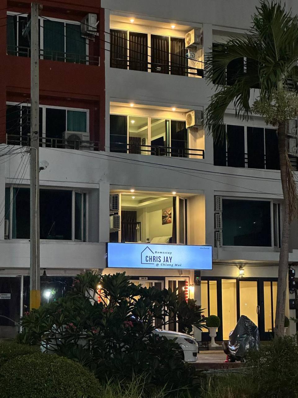 Chris Jay @ Cnx Apartment เชียงใหม่ ภายนอก รูปภาพ